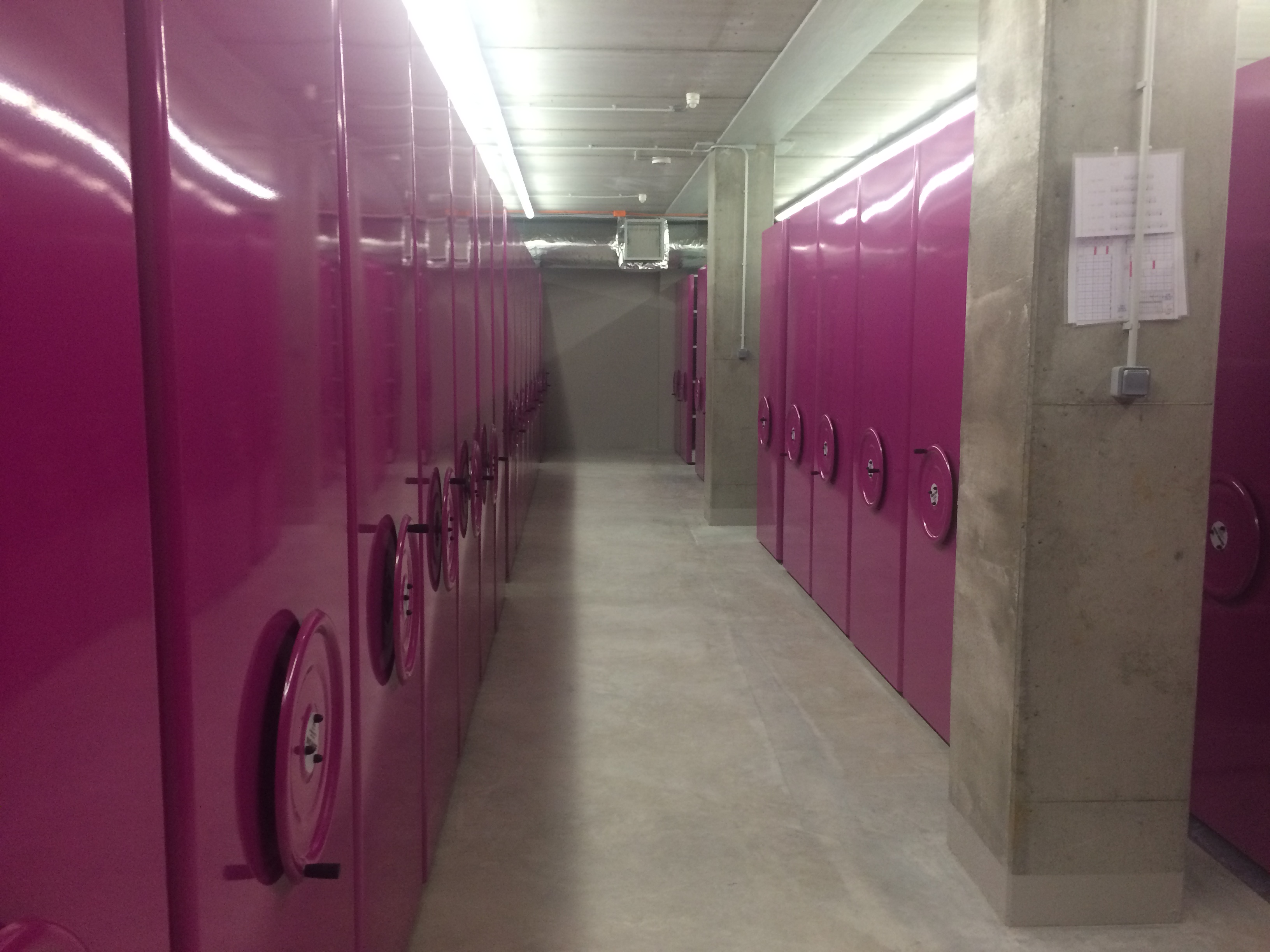 Eesti Rahvusarhiiv Tartu riiulid