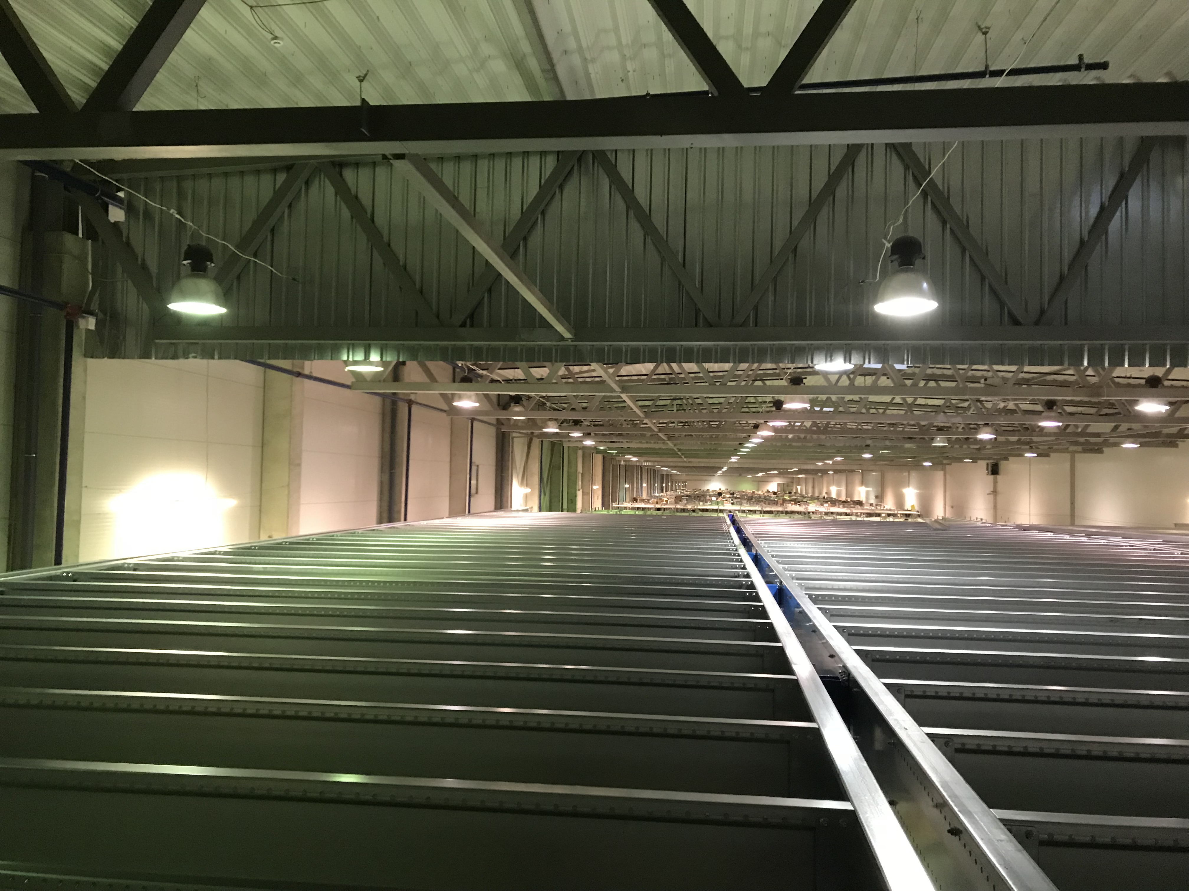 E-Selver aluseriiulite paigaldus